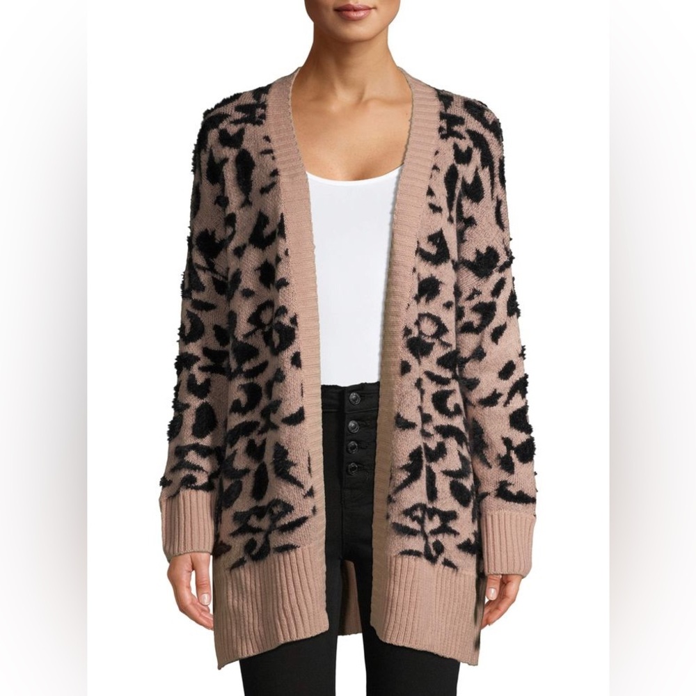 Debut Women's Leopard Print Cardigan in size Large
